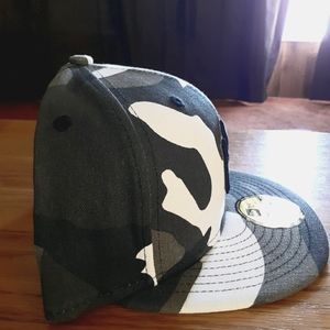 NEW ERA N.Y. YANKEES FITTED HAT WINTER CAMO-RARE